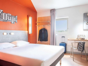 Отель ibis budget Grigny Centre  Гриньи